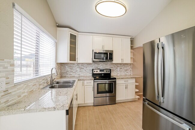 Foto del edificio - 18232 N 30th Pl
