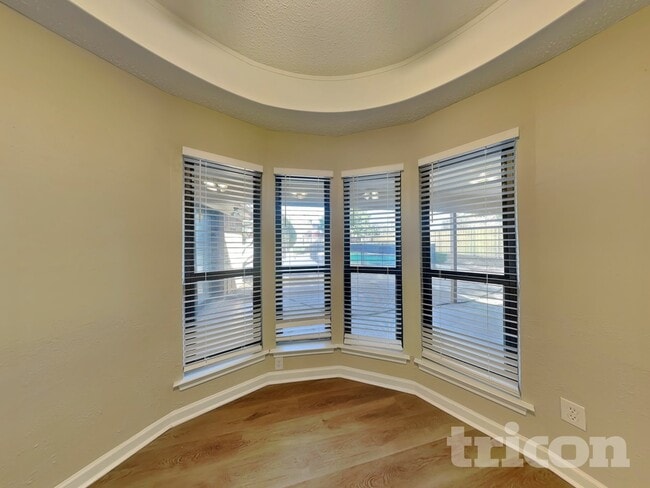 Foto del edificio - 3513 Meadowlark Ln