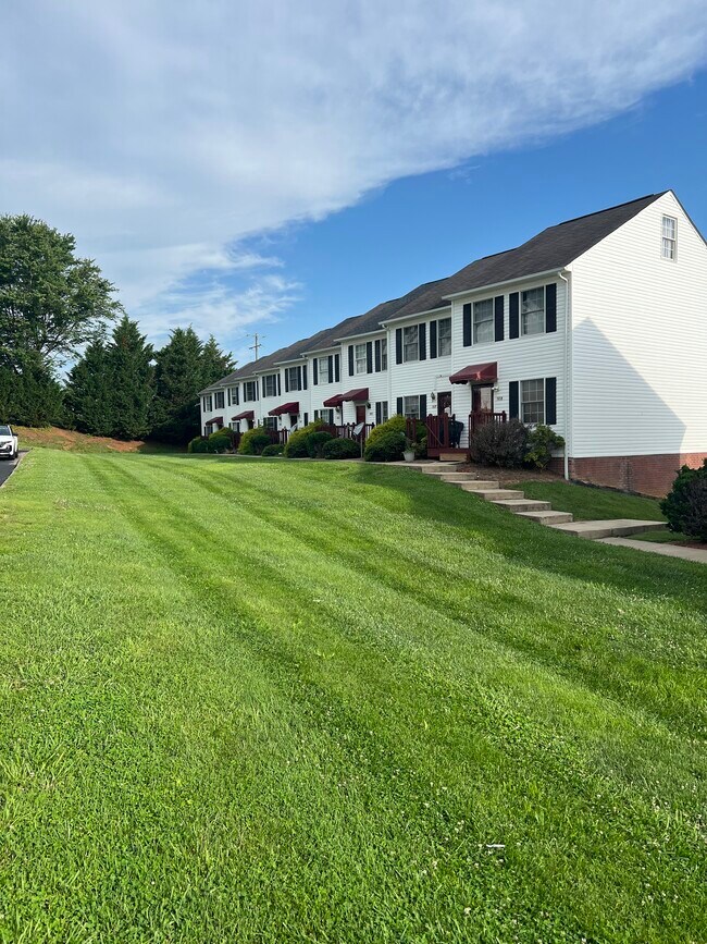 Foto del edificio - 577 Beaverview Dr