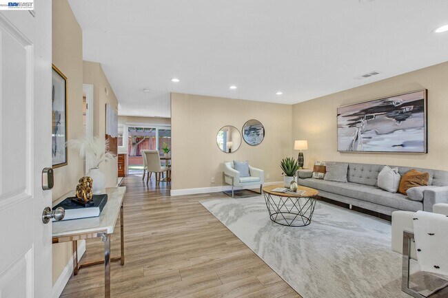 Foto del edificio - 238 Arbor Valley Dr