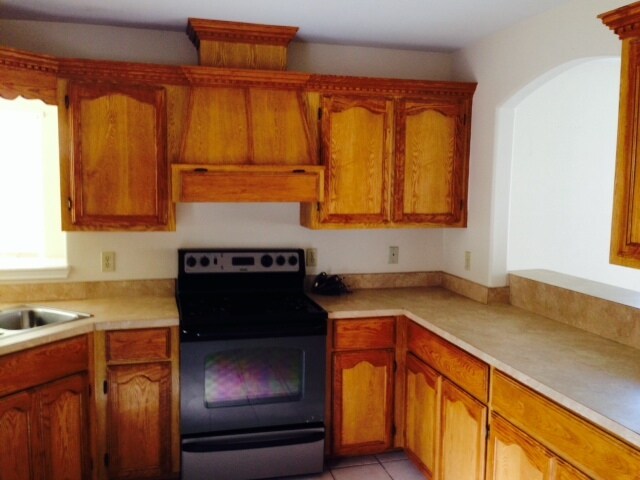 Primary Photo - 3809 W Sarah Evans St