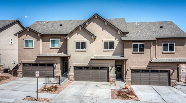 Foto del edificio - Beautiful Townhome Next to Nature on Westside