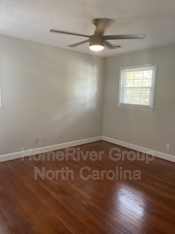 Building Photo - 140 Mayfield Rd NW