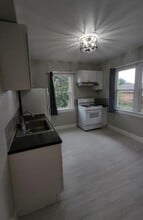 Building Photo - 1605-1607 Newtown St