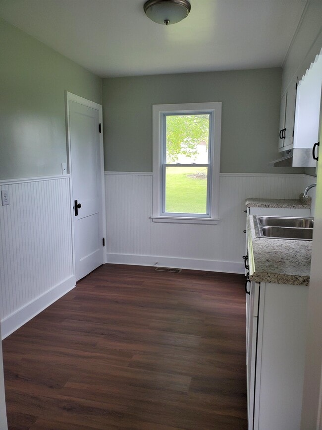Building Photo - 170 Schroyers Ln