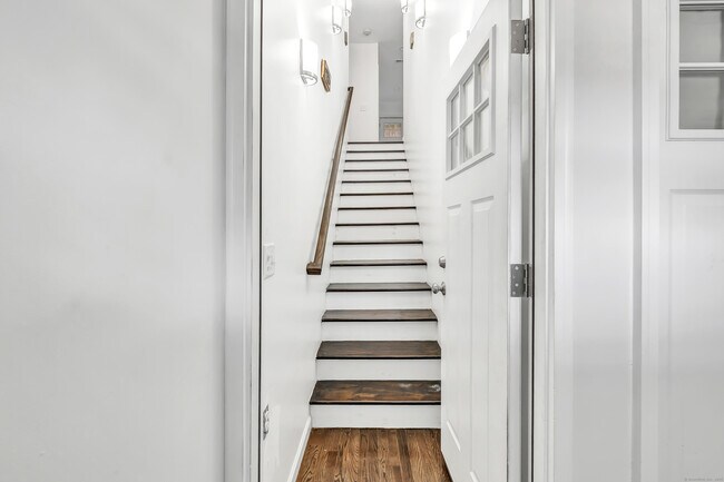 Foto del edificio - 160 Clover St