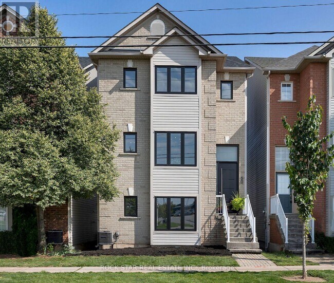 Building Photo - 5090 Fairview St