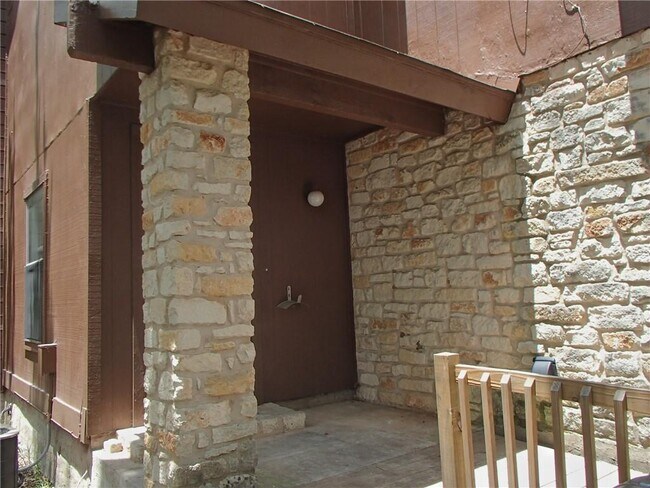 Foto del edificio - 3706 Rocky Hollow Trail