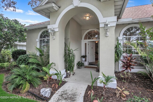 Building Photo - 2853 Sanctuary Blvd