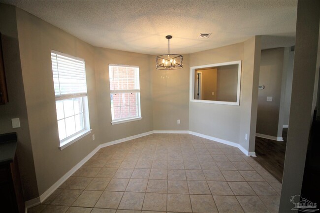 Building Photo - 3329 Tiller Ct
