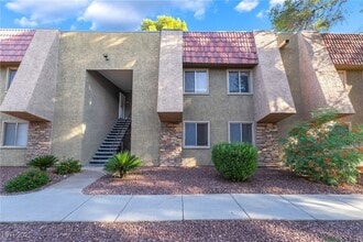 Building Photo - 5317 Indian River Dr