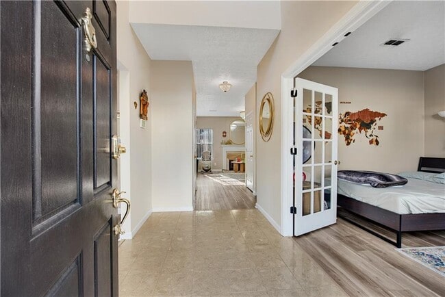 Foto del edificio - 10005 Lauren Hall Ct