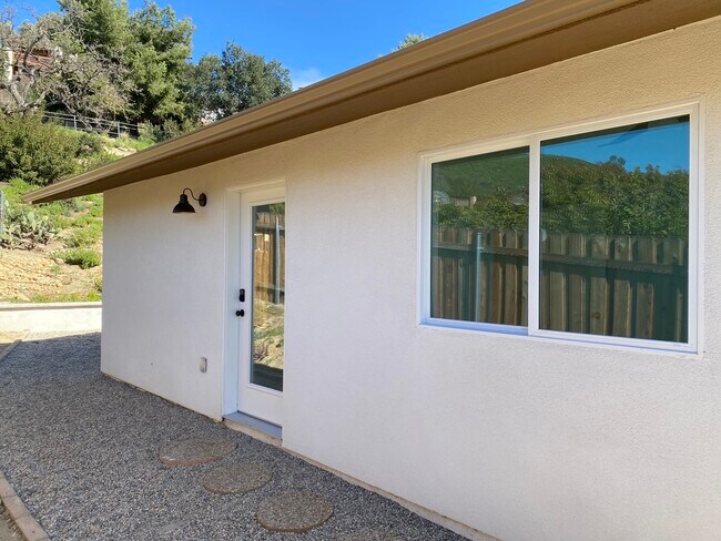 Building Photo - 1292 Calle Yucca