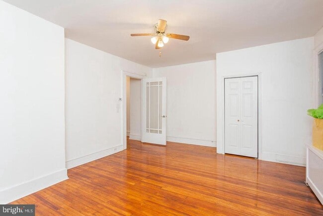 Building Photo - 4628 Sansom St