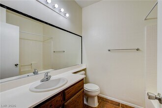 Building Photo - 9890 Ridgehaven Ave