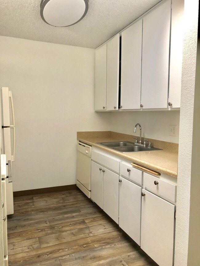 Interior Photo - Heatherwood