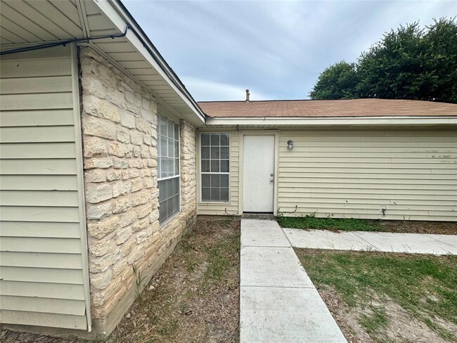 Building Photo - 1510 S Medina St