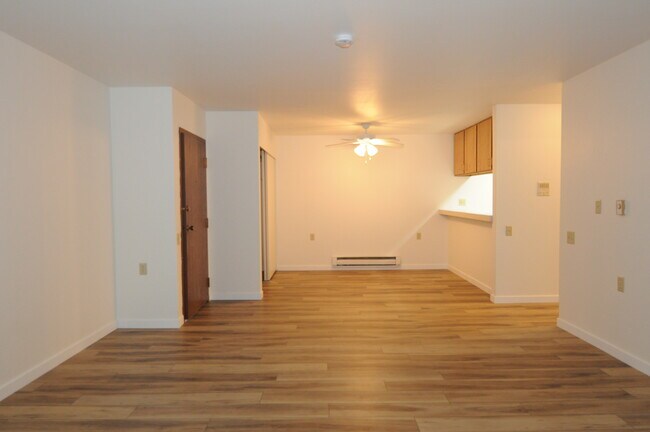 Building Photo - 5313 Brody Dr