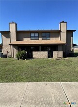 Building Photo - 1815 Cedarhill Dr Building Photo - 1815 Cedarhill Dr
