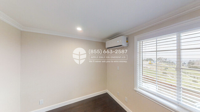 Building Photo - 24546 Karina St