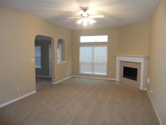 Building Photo - 21523 Sullivan Forest Dr