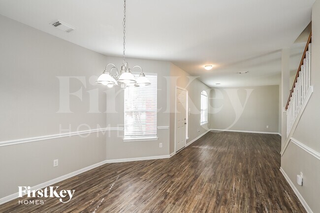 Foto del edificio - 16318 Autumn Leigh Dr