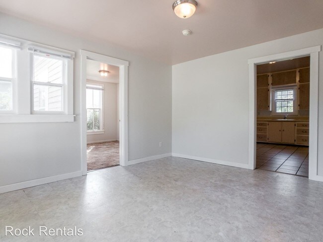 Building Photo - 2 br, 1 bath House - 111 N Speare
