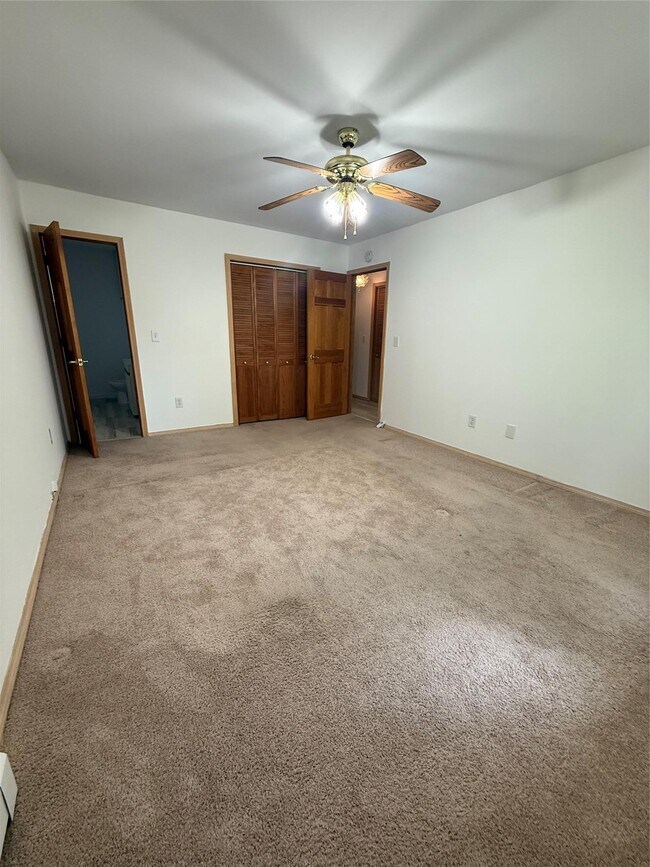 Foto del edificio - 1608 Cherry Hill Dr