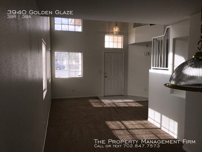 Foto del edificio - 3940 Golden Glaze St