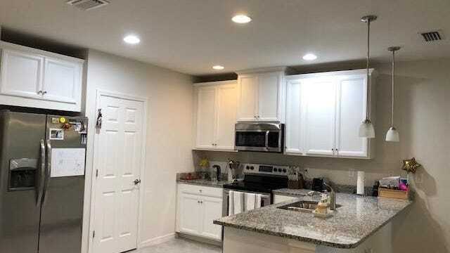 Foto del edificio - 12571 Laurel Cove Dr
