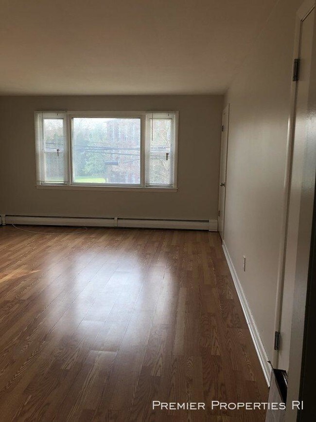 Building Photo - 1 bedroom in North Providence RI 02911