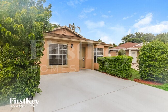 Foto del edificio - 5709 Boynton Crescent