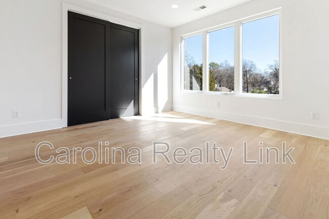 Building Photo - 3519 Avalon Ave