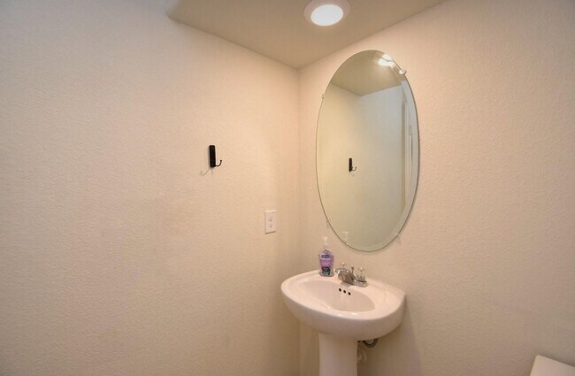 Foto del edificio - 9431 Summer River Dr