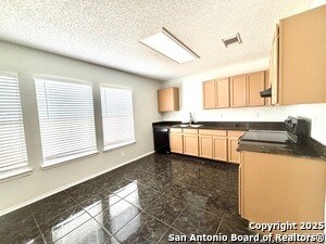 Foto del edificio - 8863 Breezefield
