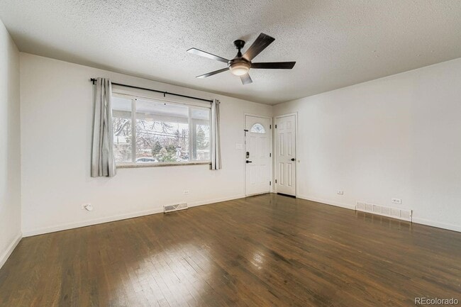 Foto del edificio - 5418 S Huron St