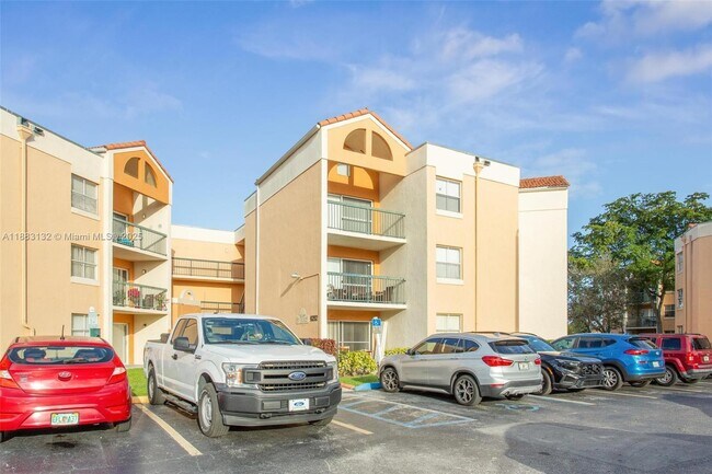 Foto del edificio - 6296 NW 186th St