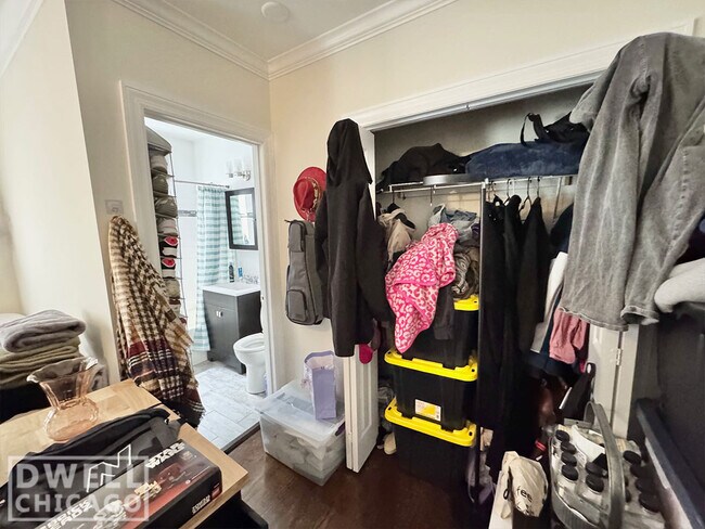 Foto del edificio - 3346 N Marshfield Ave
