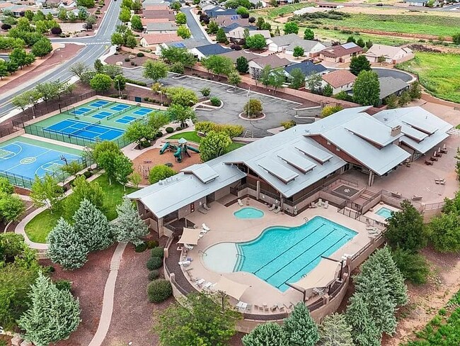 Foto del edificio - 328 La Paz St