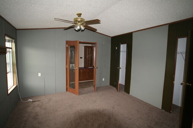Foto del edificio - 3 br 2 bath manufactured centrally located