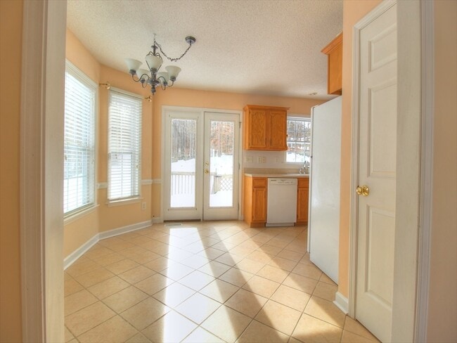 Building Photo - Beautiful 3 bedroom / 2.5 Bath Home in Winston-Salem