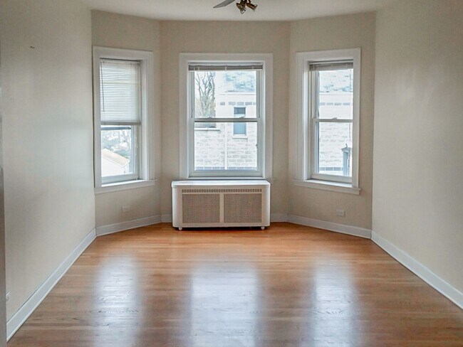 Foto del edificio - 4851 N Paulina St