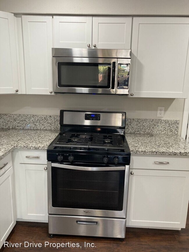 Foto del edificio - 3 br, 2 bath House - 859 Carol Avenue