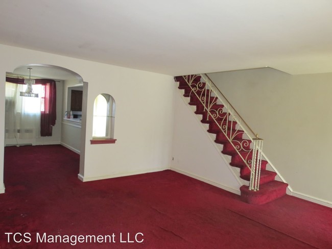 Building Photo - 1449 Elbridge St