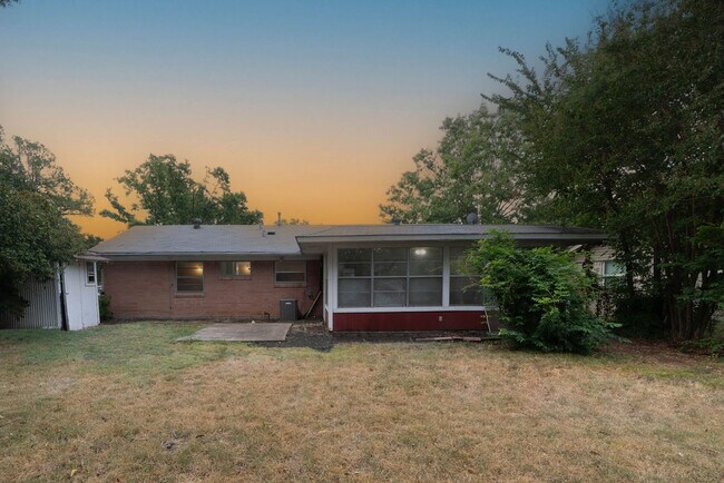 Building Photo - Gena Properties investment LLC -Garland