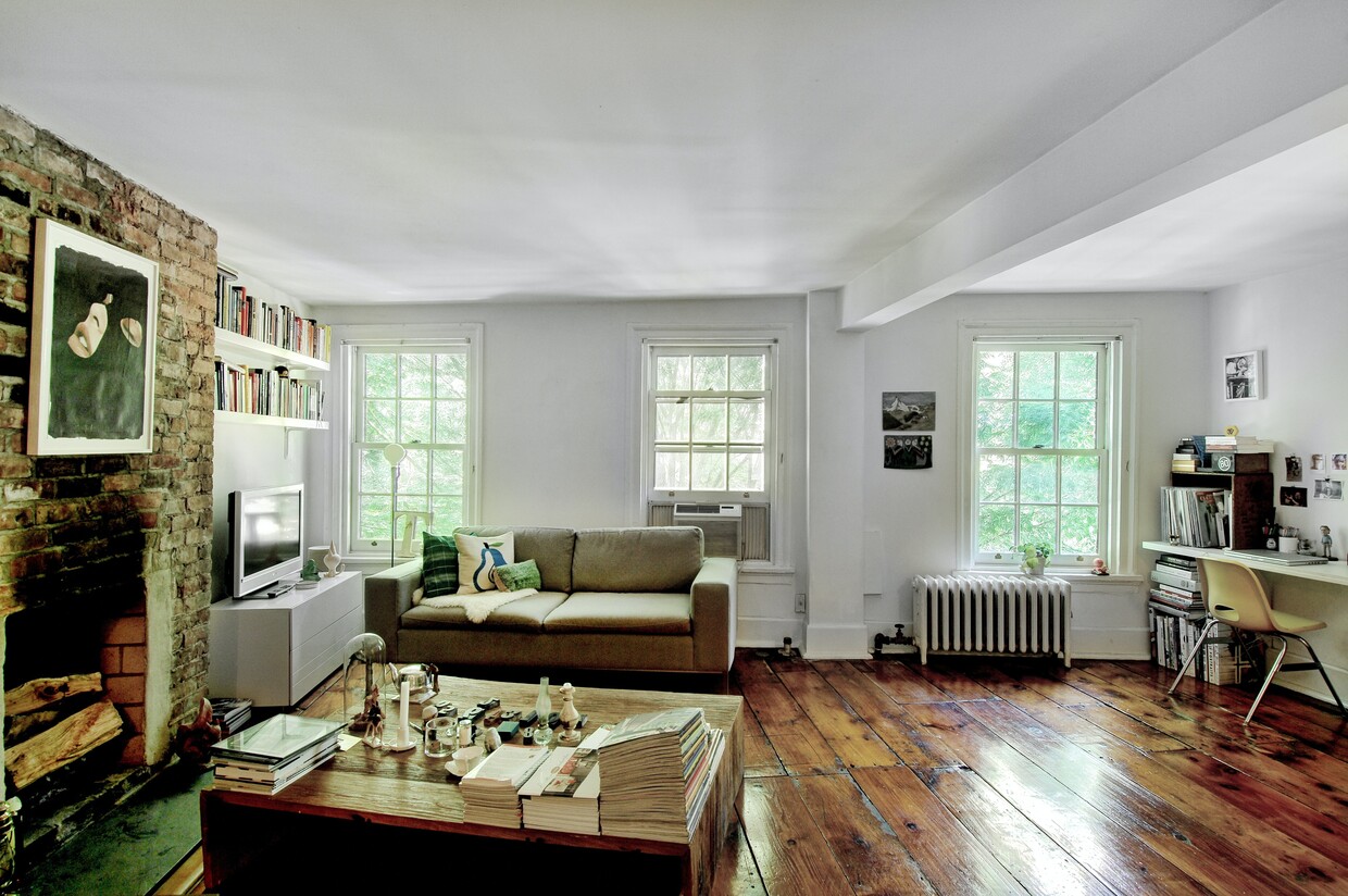 Foto principal - West Village Brownstone Penthouse 1BR