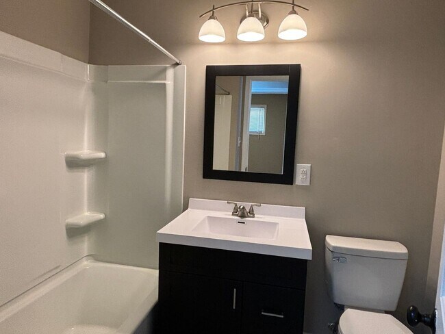 Foto del edificio - 5653 Indianola Ave