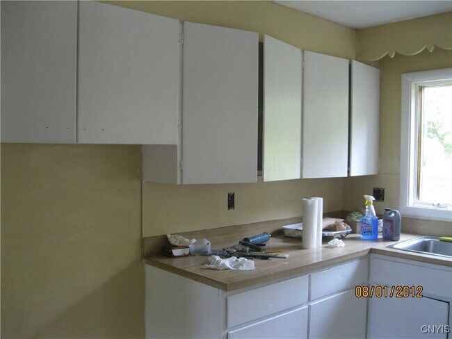 Foto del edificio - 8052 Oswego Rd