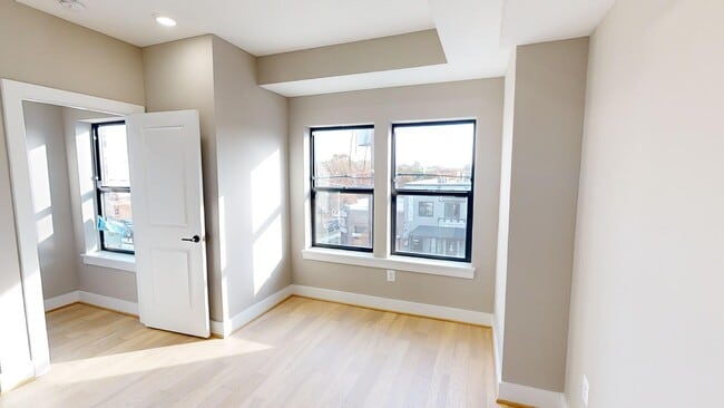 Building Photo - 505 Kennedy St NW