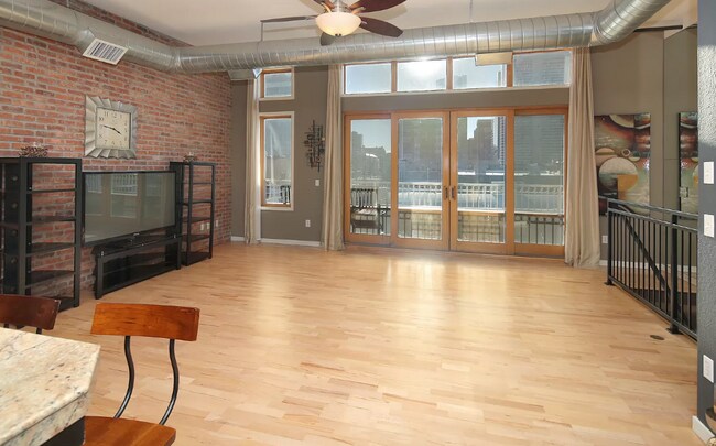 Foto del edificio - 2142 Curtis St